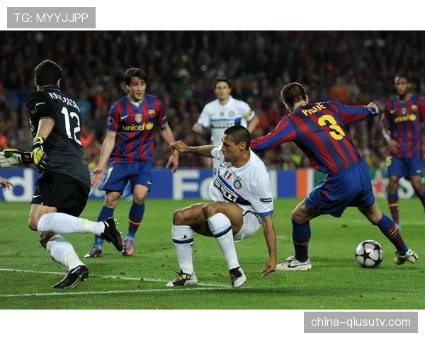 梅西伪九号角色如何重塑进攻体系：战术适配与效率跃升解析